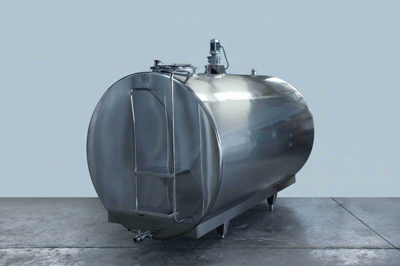 Closed Type Bulk Milk Cooler 3000L to 10000L - AISI 304 Stainless Steel